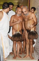 गुणायतन में आहार-चर्या  आचार्यश्री 108 विशुद्धसागर जी महराज  दि 17 अक्टूबर 2021 (1).jpeg